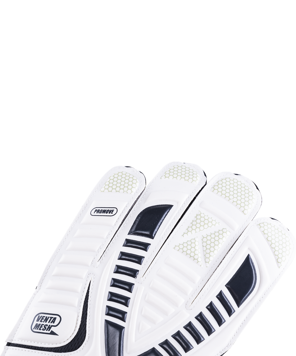 Перчатки вратарские ONE Wizard CL3 Flat