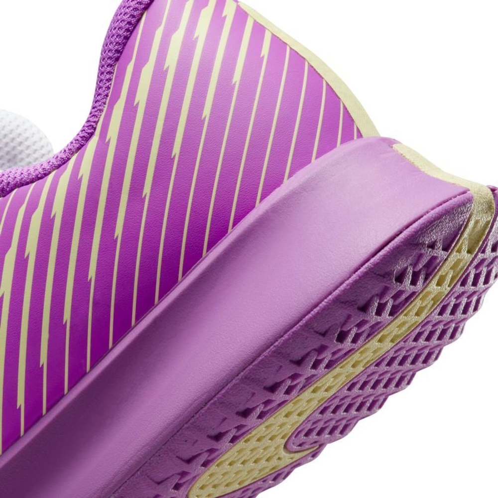 Женские Кроссовки теннисные Nike Zoom Vapor Pro 2 HC - white/citron tint/fuchsia dream/earth