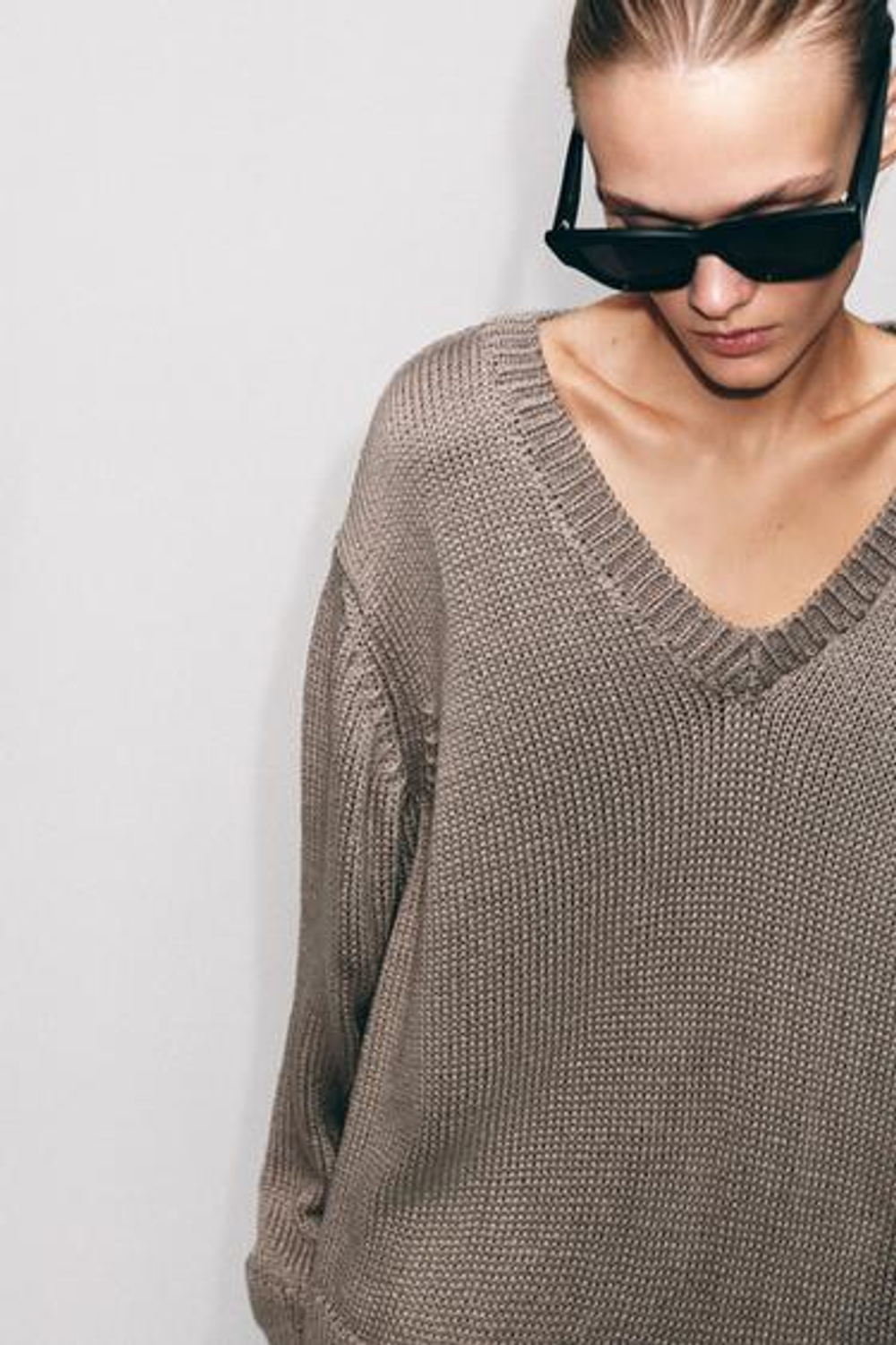 V-образный воротник, толстый трикотажный свитер - ZARA