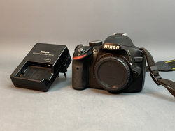 Nikon D3200 9.800 кадров