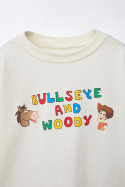 ZARA ФУТБОЛКА С ПРИНТОМ TOY STORY © DISNEY PIXAR, ЖЕЛТОВАТО-БЕЛЫЙ