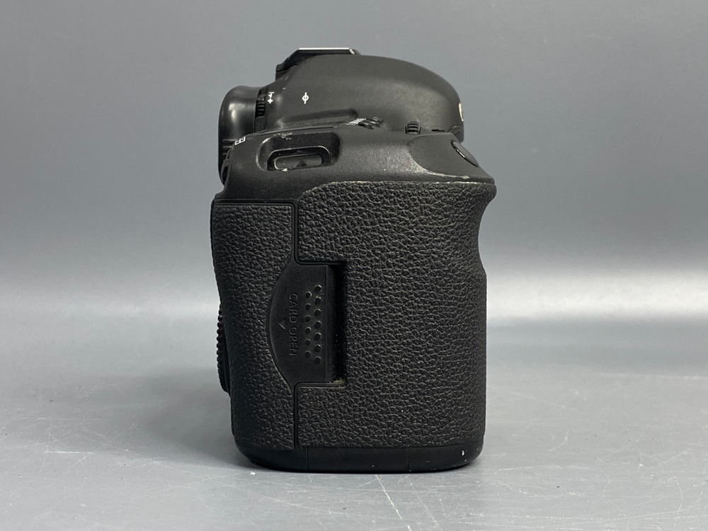 Canon EOS 5D Mark III 106.000 кадров