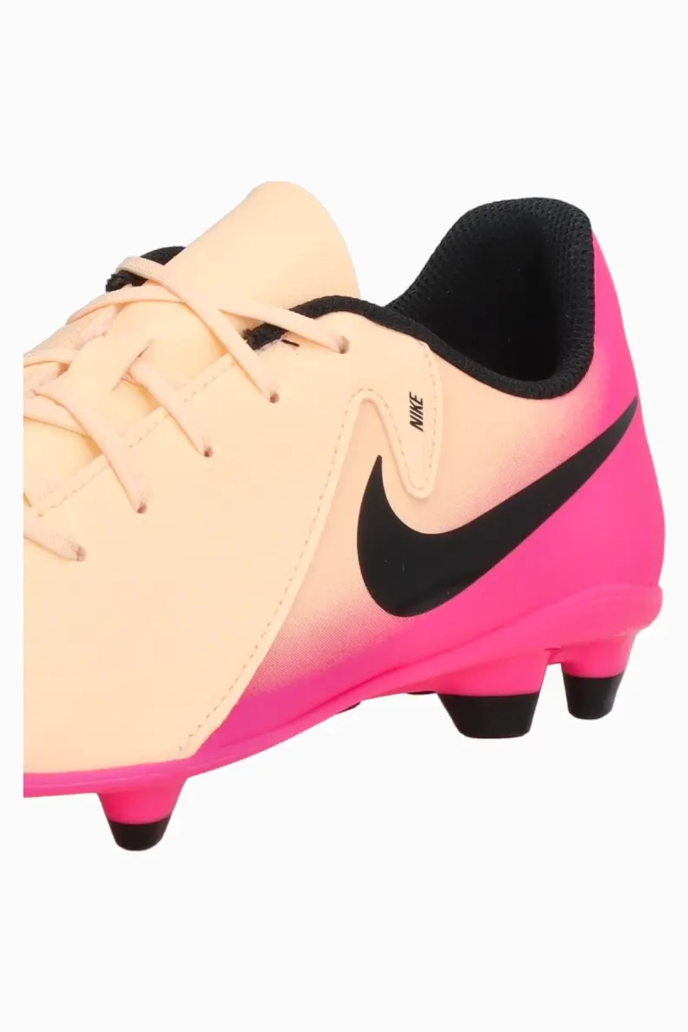 Бутсы Nike Phantom GX 2 Club FG/MG Junior