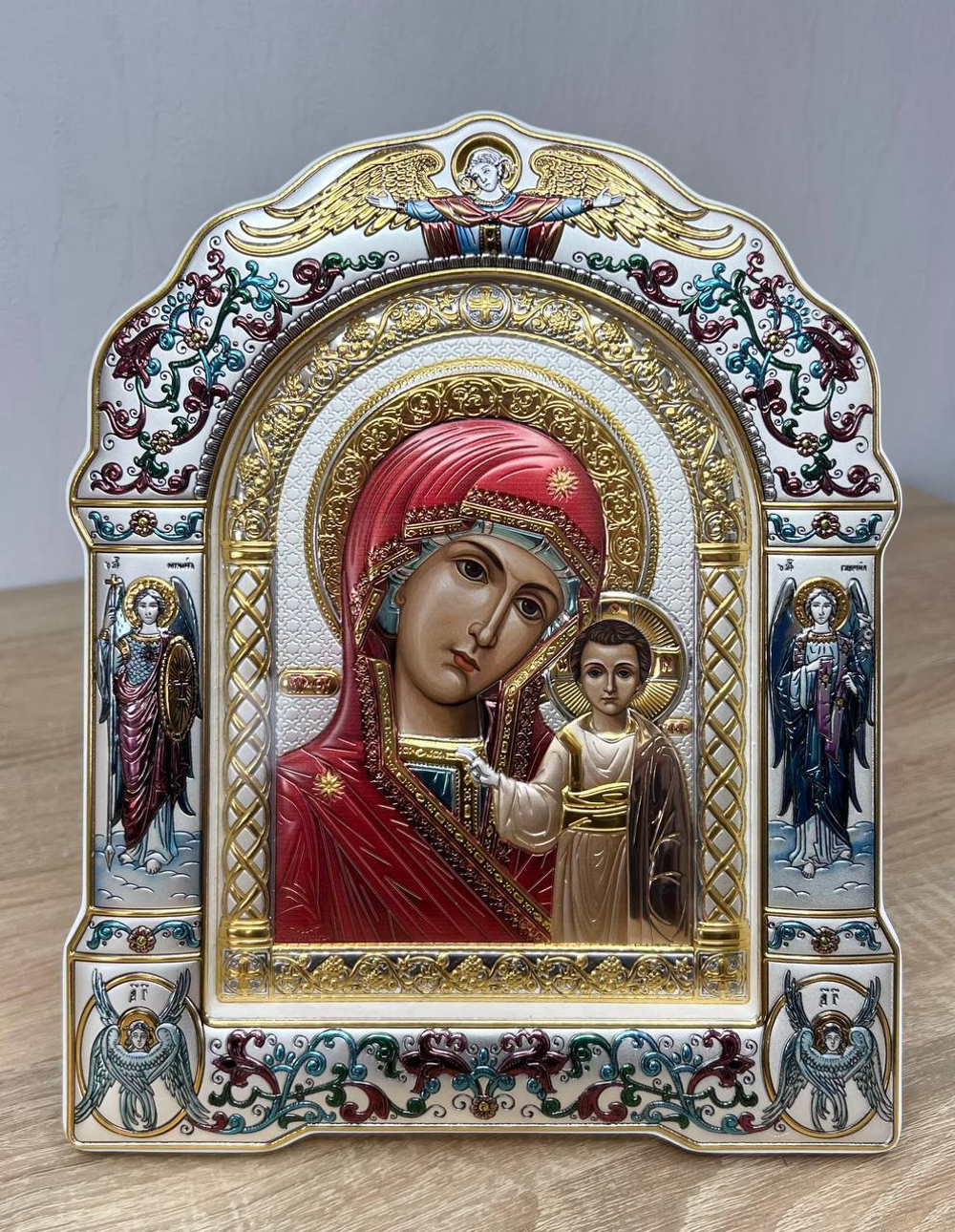 Казанская БМ, икона арочная с рамкой под стеклом, белое дерево, эмаль 167х228