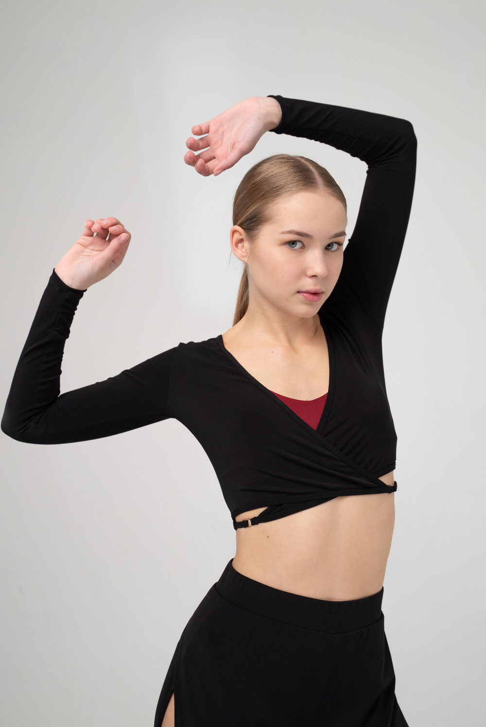 Priya Bolero, Black