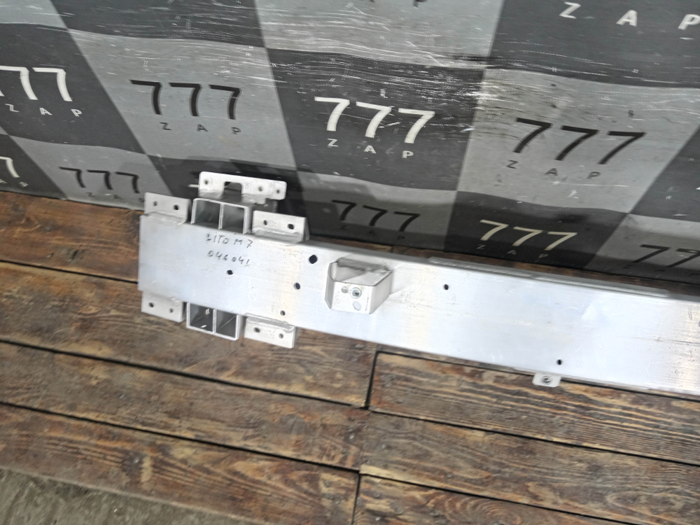 Усилитель переднего бампера Seres, Aito M7 22-нв Б/У Оригинал 2801800SY01
