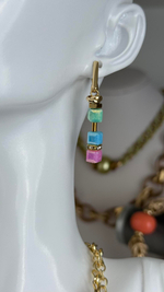 Серьги из мятных, голубых и розовых кубиков Swarovski с гематитом, оттенок золото