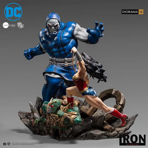 Wonder Woman vs Darkseid diorama - DC Comics - Iron Studios