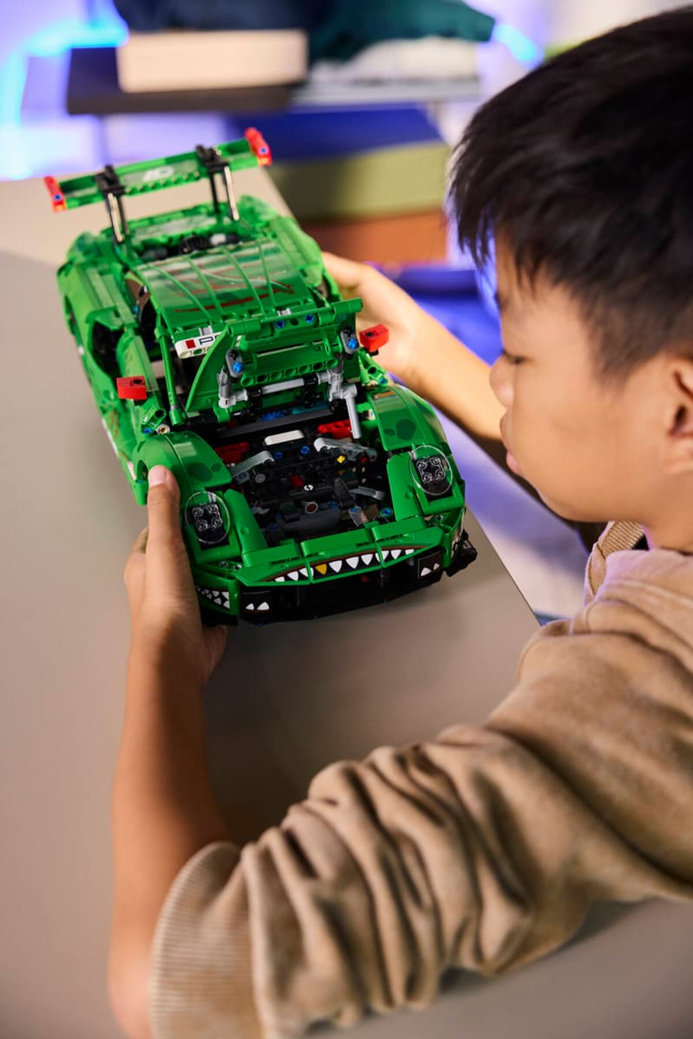 Конструктор LEGO Technic 42224 Porsche 911 GT3 R REXY AO Racing Car