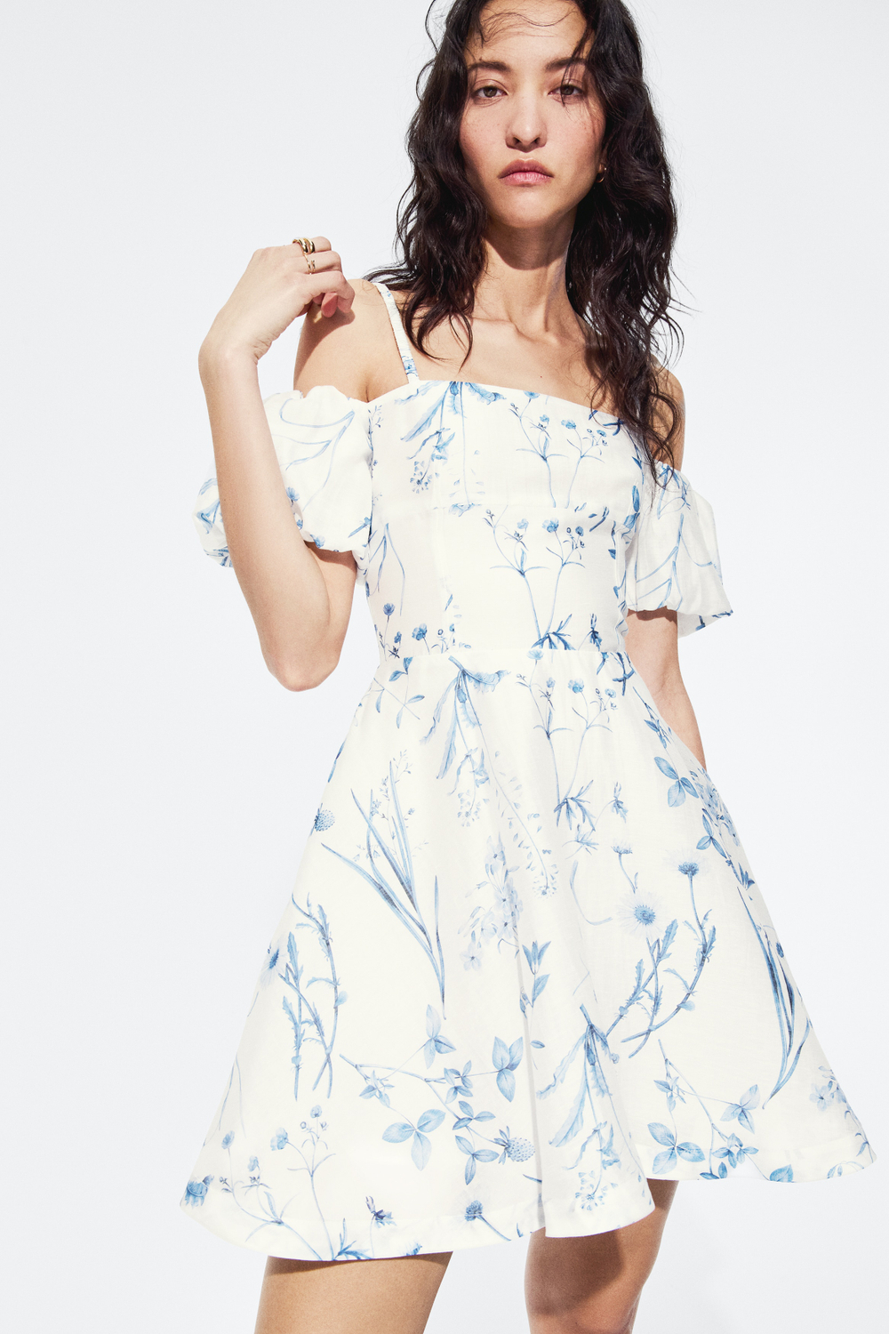 Платье из смеси льна с вырезами на плечах - H&M