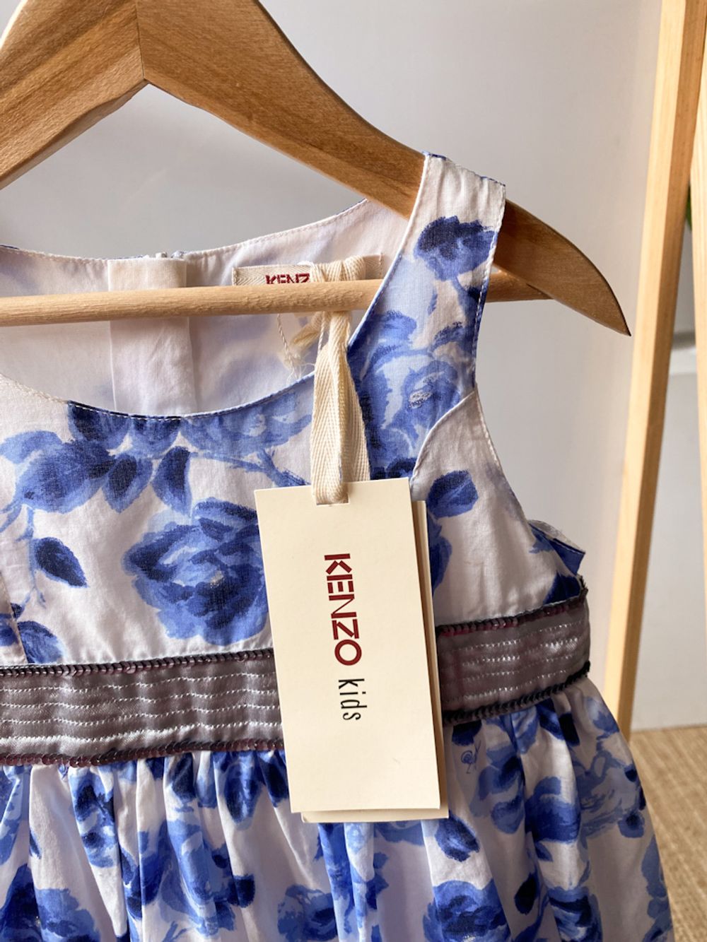 Новое хлопковое платье Kenzo, 104