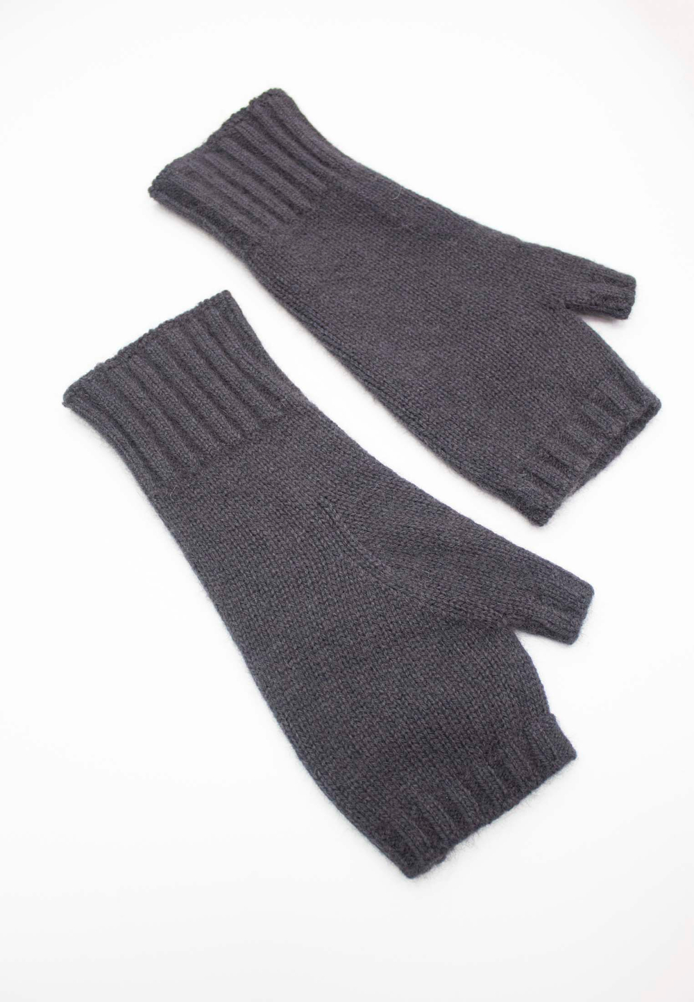 Митенки женские М813-24 графит