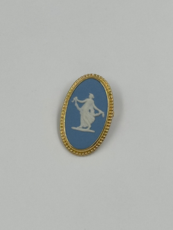Брошь Wedgwood голубая