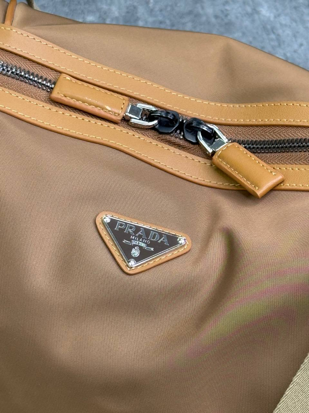 Дорожная сумка Prada