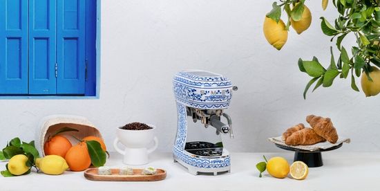 Кофемашина-эспрессо Smeg ECF02DGBEU , Декорированный / Специальный