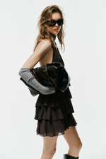 МИНИ-ПЛАТЬЕ С ВОЛАНАМИ И ГОРЛОВИНОЙ ХАЛТЕР — ZARA