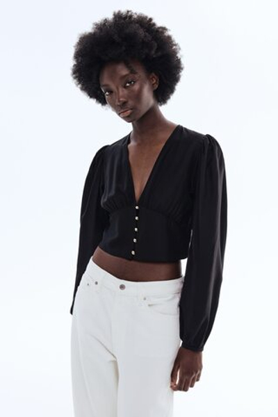 Блузка с V-образным вырезом — короткая модель - H&M