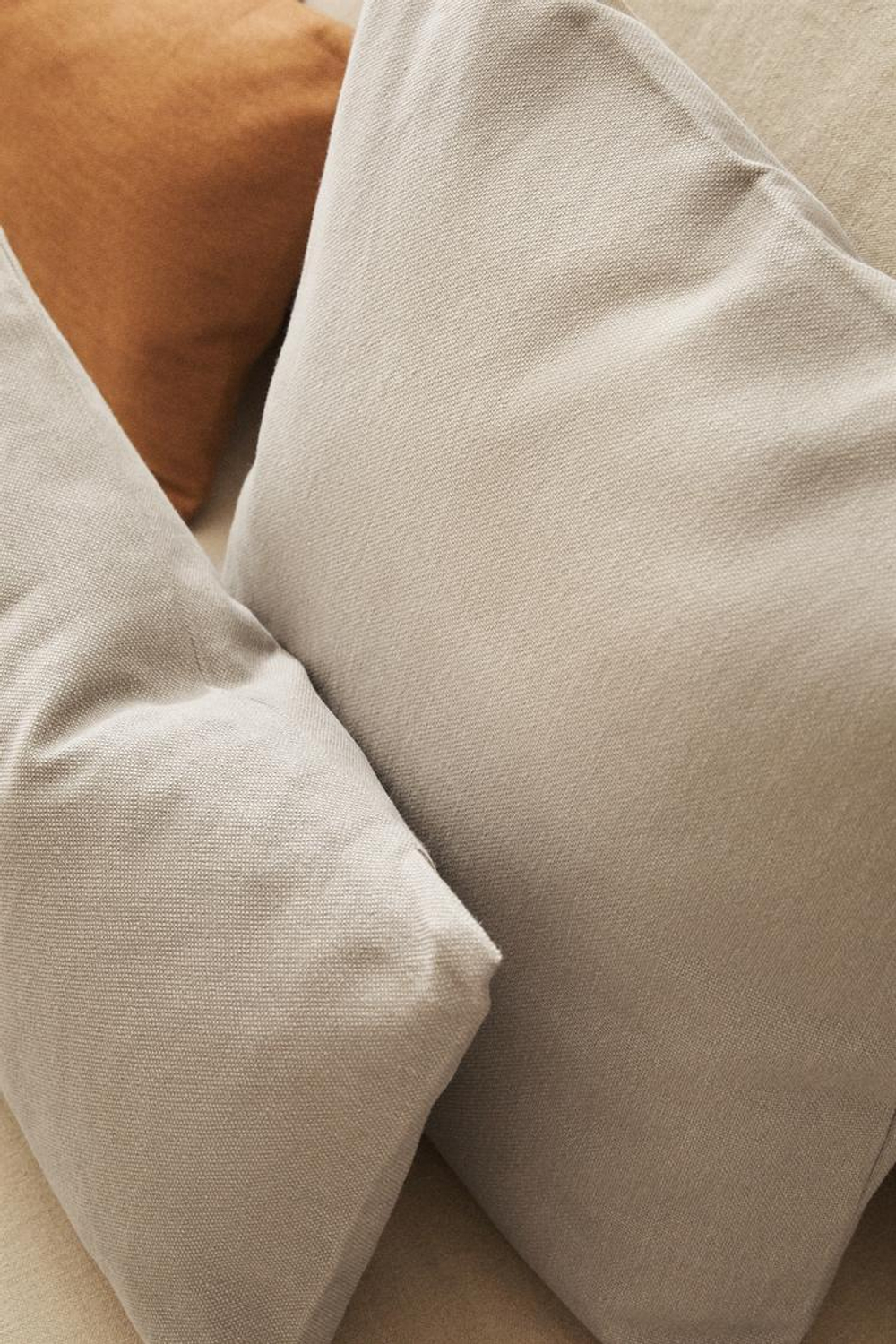 ZARA HOME ОДНОТОННЫЙ ЧЕХОЛ ДЛЯ ДЕКОРАТИВНОЙ ПОДУШКИ, СВЕТЛО-СЕРЫЙ