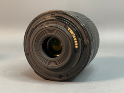Canon 200D Kit 18-55mm 79.900 кадров