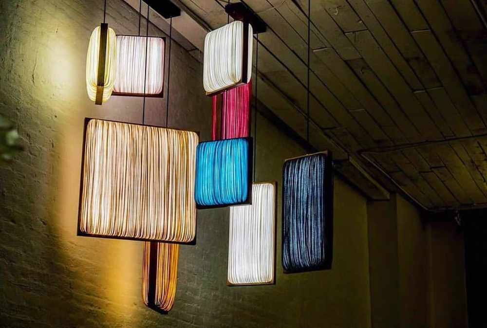Pendant design lamp Simon Says by Aqua Creations Studio