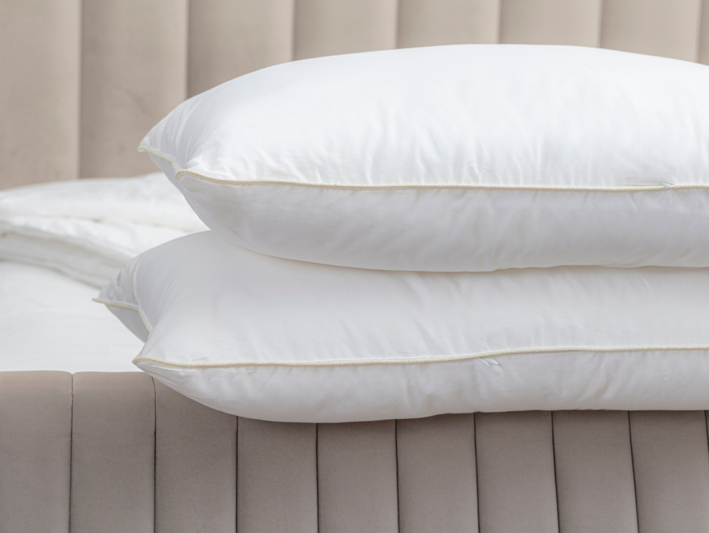 Подушка шелковая мягкая 50x70 Luxe Dream Liberty Silk LC1002