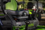 Райдер садовый аккумуляторный с нулевым радиусом разворота Greenworks ZTC152, 82V, 152 см, с АКБ 24 кВтч (7405107)