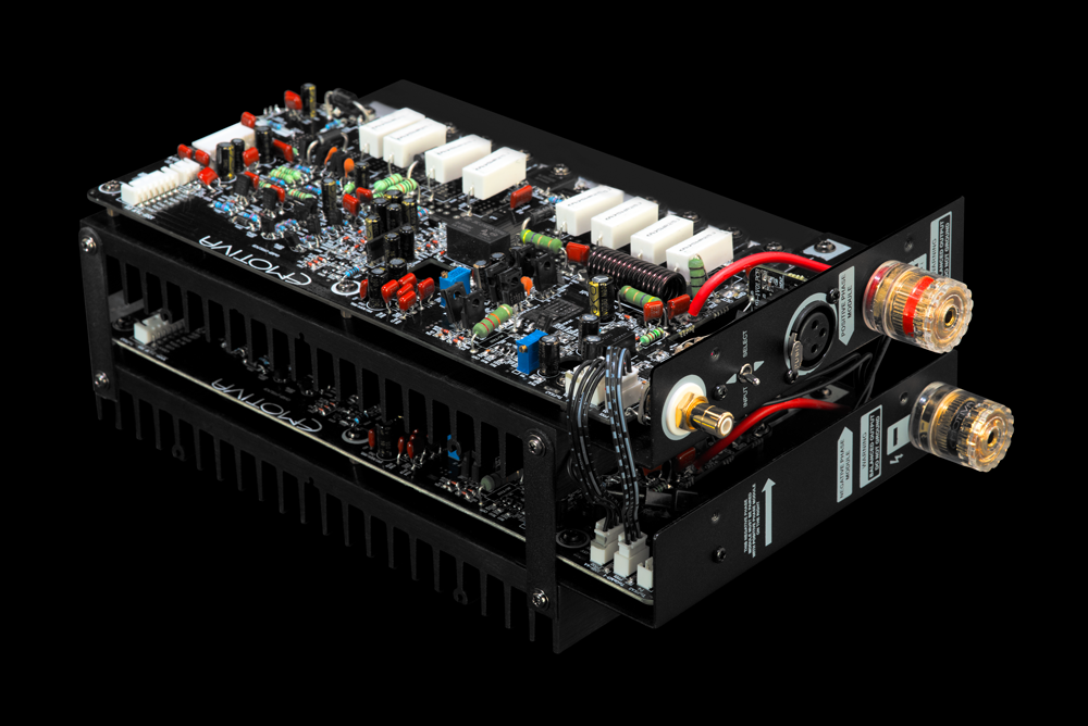 Emotiva XPA-DR3, 3-канальный усилитель мощности