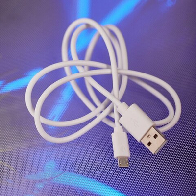 Кабель передачи данных microUSB длинный штекер 1 м белый REXANT 18-4269