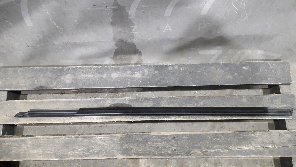 Молдинг двери передней правой Mercedes S (W222) 13-20 Б/У Оригинал A2226904206