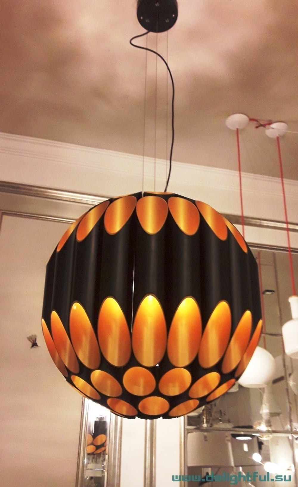 Delightfull-Kravitz-Pendant-Lamp-2