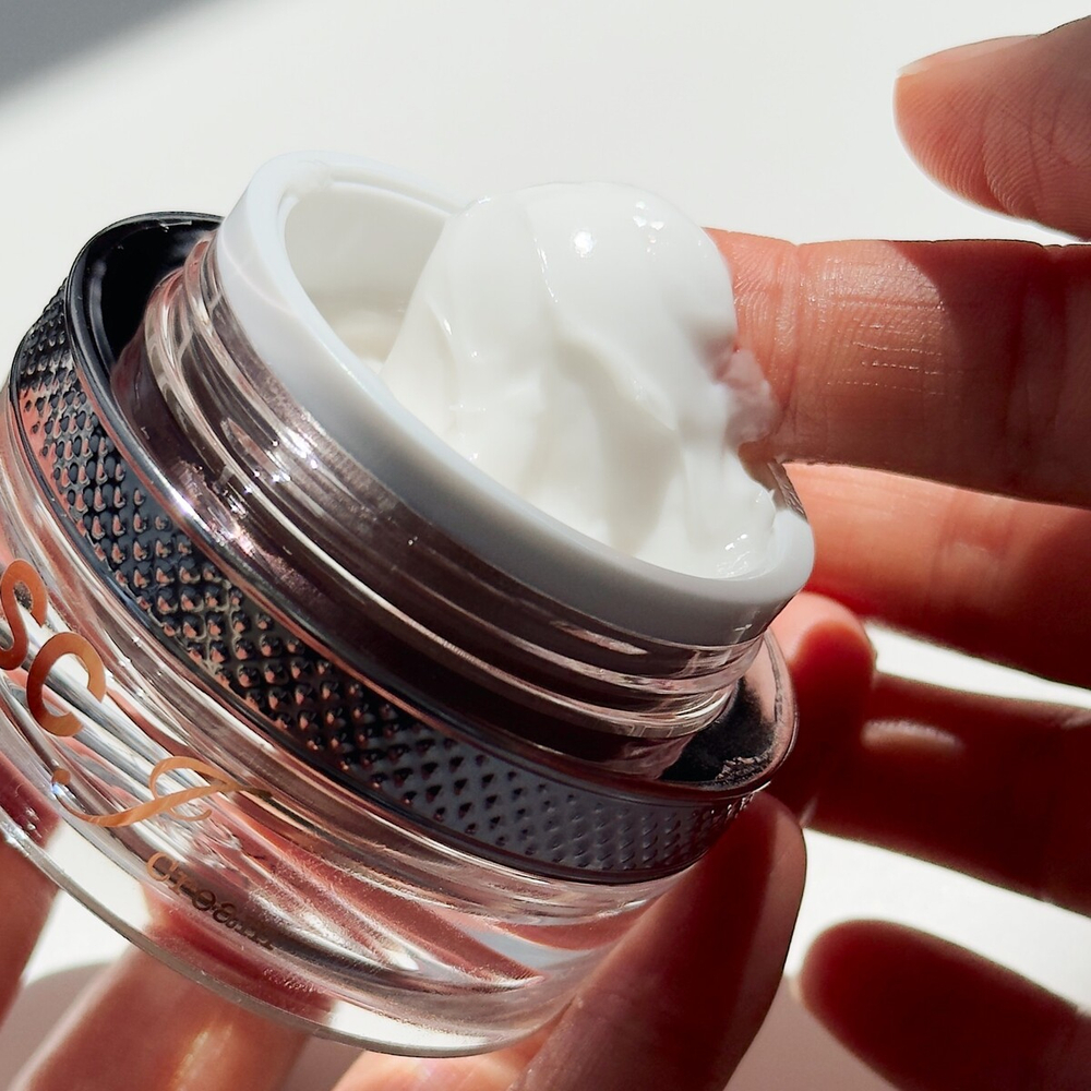 Омолаживающий крем с экзосомами для упругости и сияния кожи Enzym SCJ Cream