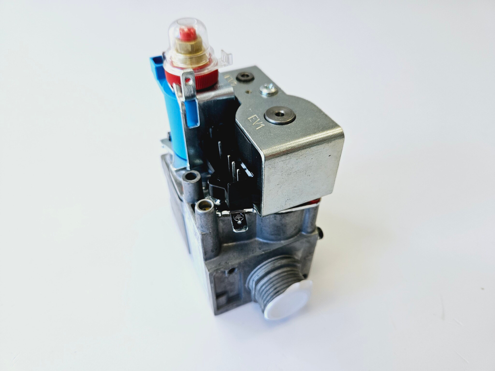 Клапан газовый BUDERUS Logamax U042/U044 (арт. 87160108990)