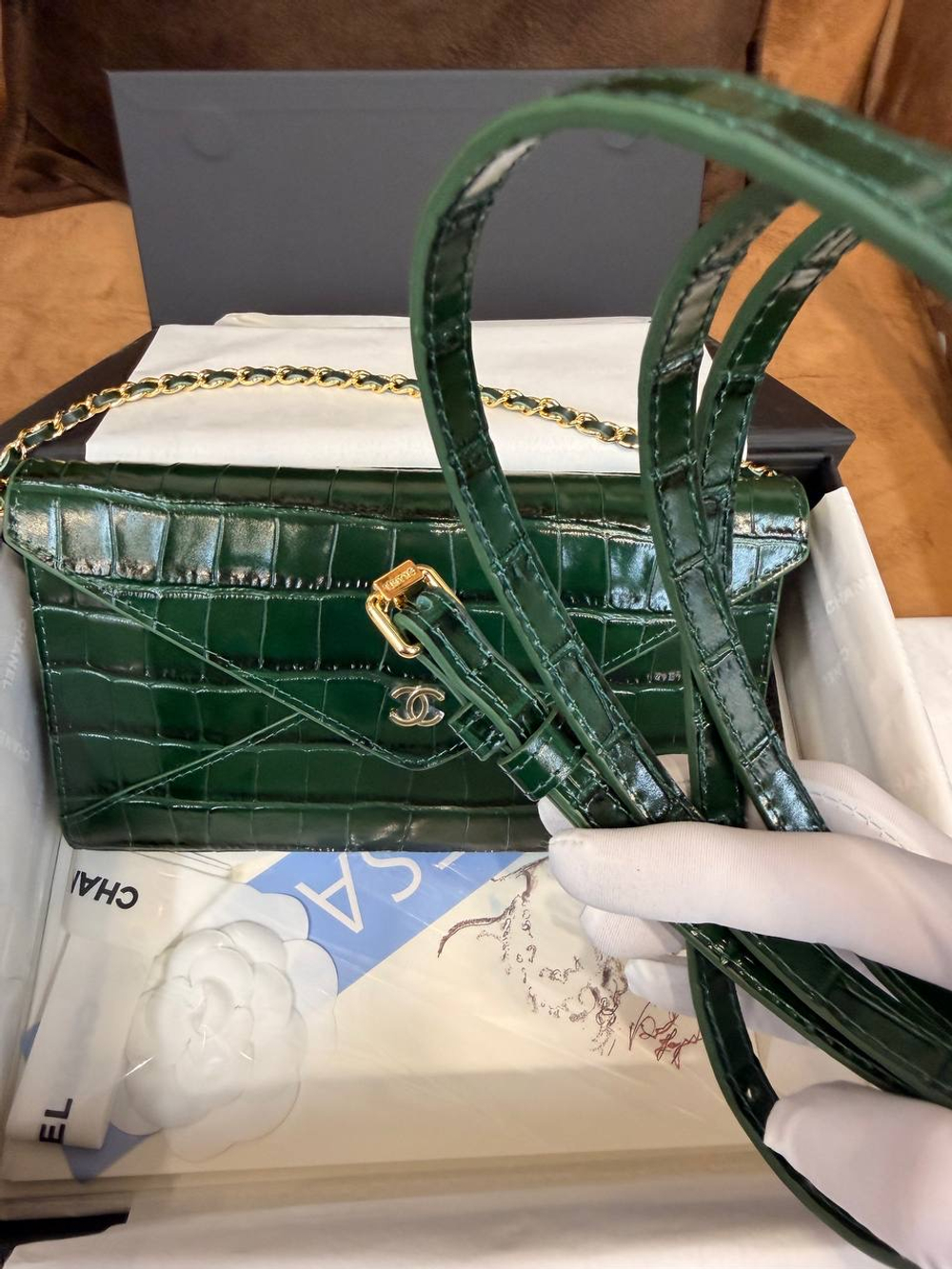 Сумка Chanel Clutch with leather strap