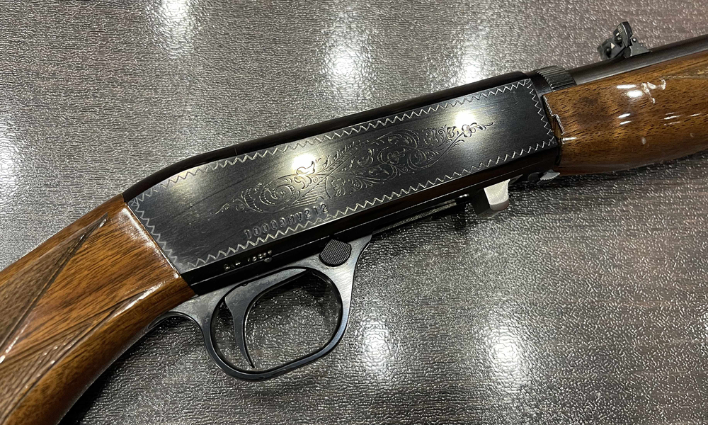 BROWNING SEMI-AUTO к.22LR № 1000MV212