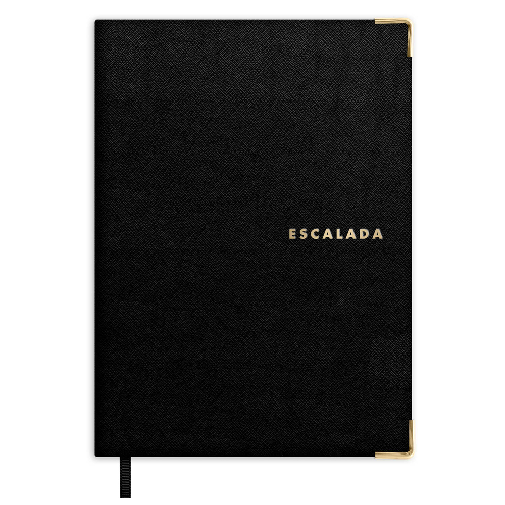 Ежедневник недатированный ESCALADA, А6+, 160 л., арт. 73905/ 20 САФЬЯН ЧЁРНЫЙ (кожзам: 126х174 мм, интегральный переплёт, материал обложки: искусственная кожа "Сафьян"; способ крепления блока: ниткошвейный; декор: металлические уголки, тиснение фольг