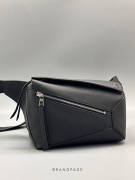 Поясная сумка чёрная от Loewe Small Puzzle bumbag BP5-408241