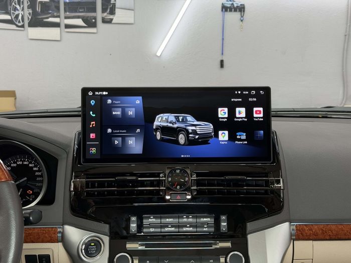 Магнитола для Toyota Land Cruiser 200 2010-2012 - RDL монитор 15.6" на Android 13, Быстрая, CarPlay, 4G SIM-слот