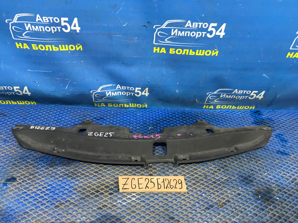 Накладка на рамку радиатора TOYOTA WISH 2009-2017