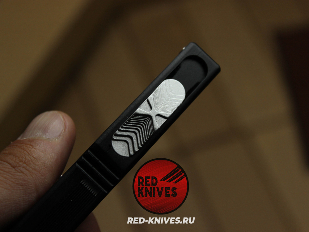 Нож Microtech Scarab 2 S/E - светлый клинок, черная рукоять RK/Н10