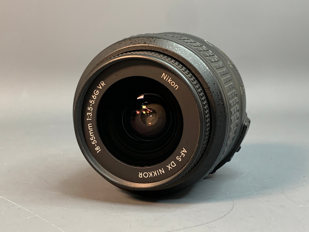 Nikon 18-55mm f/3.5-5.6G AF-S VR