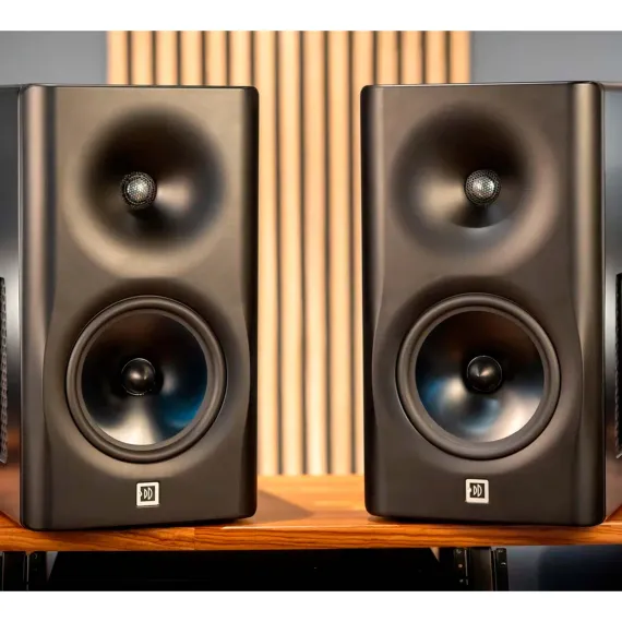 Dutch &amp; Dutch 8c Studio Speaker Black