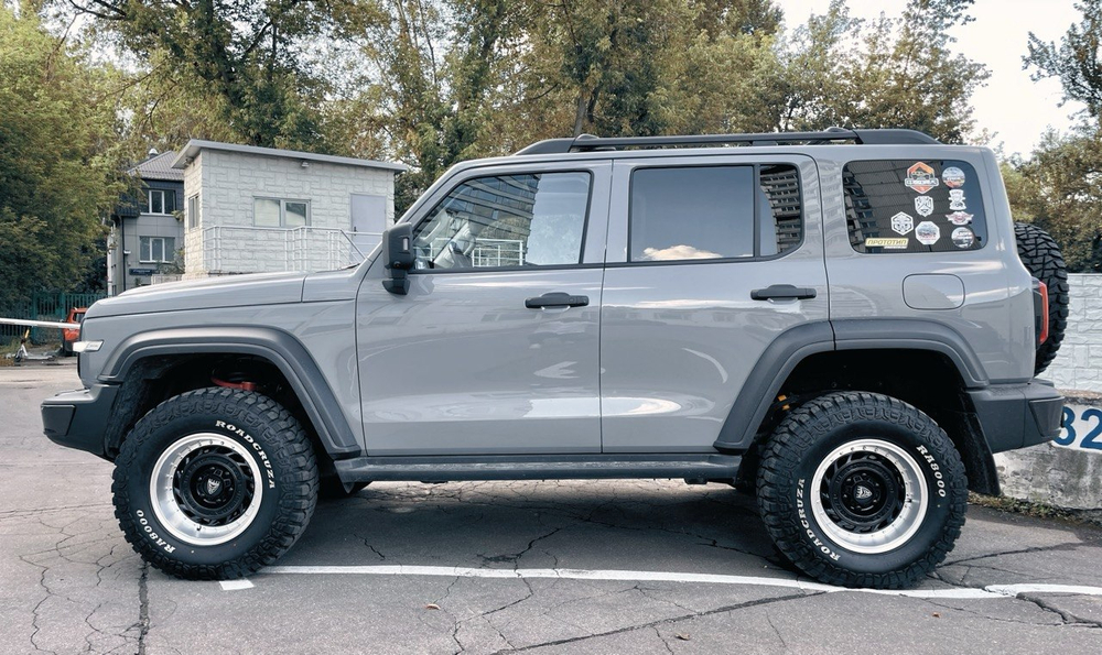 Диск колёсный литой BEAST OFFROAD 9705 R17 8,5 ET0 Gun Metal Mashined Lip