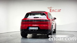 Porsche Cayenne 4.0 GTS — 2025