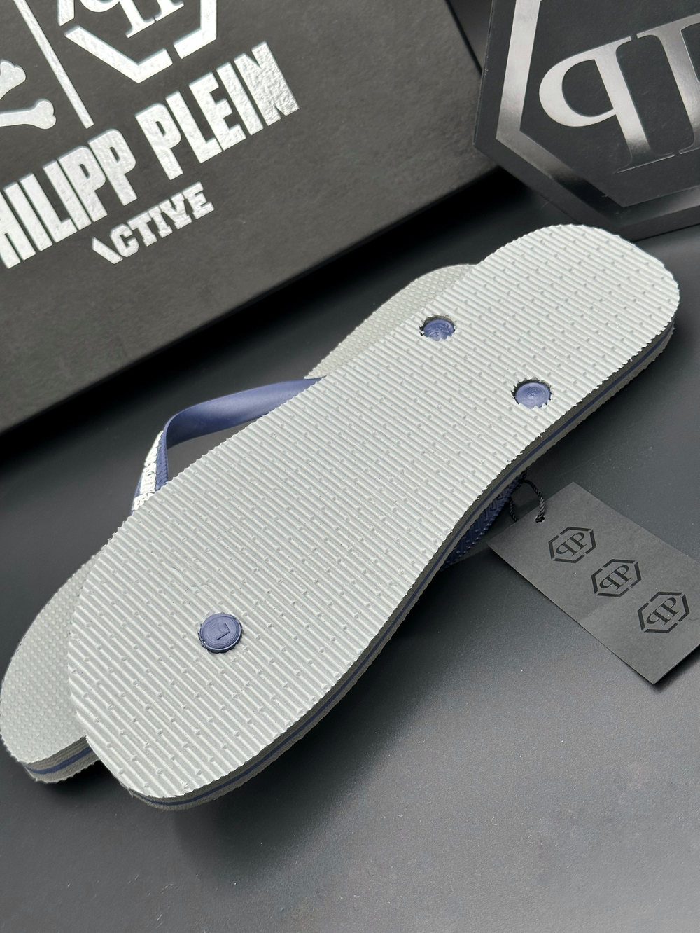 Сланцы Philipp Plein