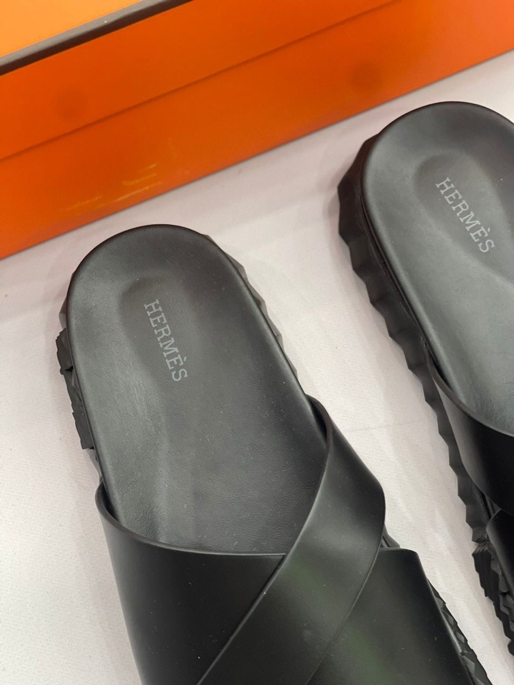 Шлепанцы Hermes