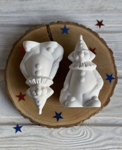Елочная игрушка Клоун с мячом для росписи, фарфоровый