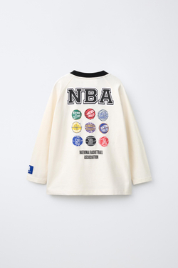 ZARA ФУТБОЛКА С ПРИНТОМ NBA — MULTI TEAMS, ЭКРЮ