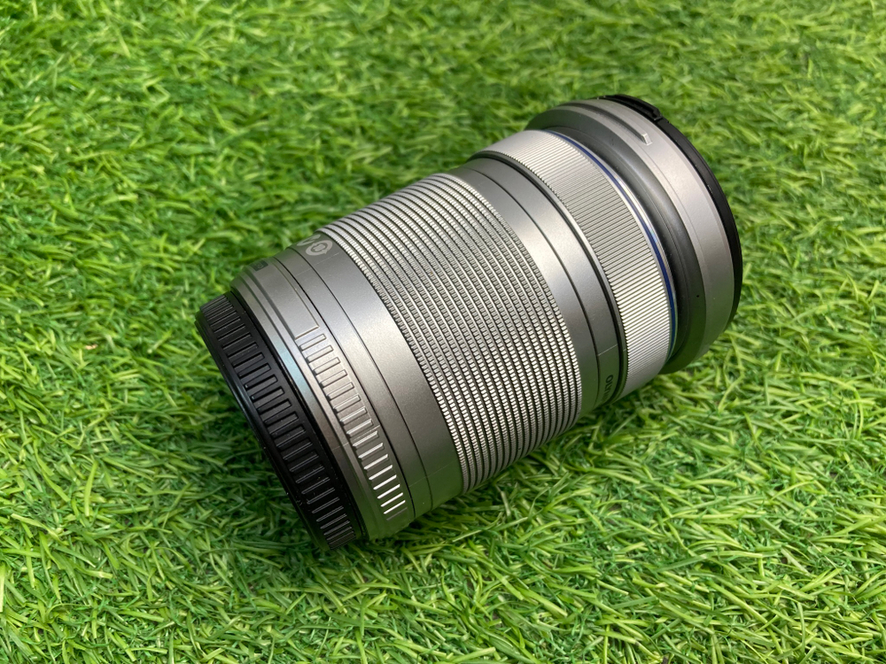 Olympus ED 40-150mm 4.0-5.6 R Micro 4/3/