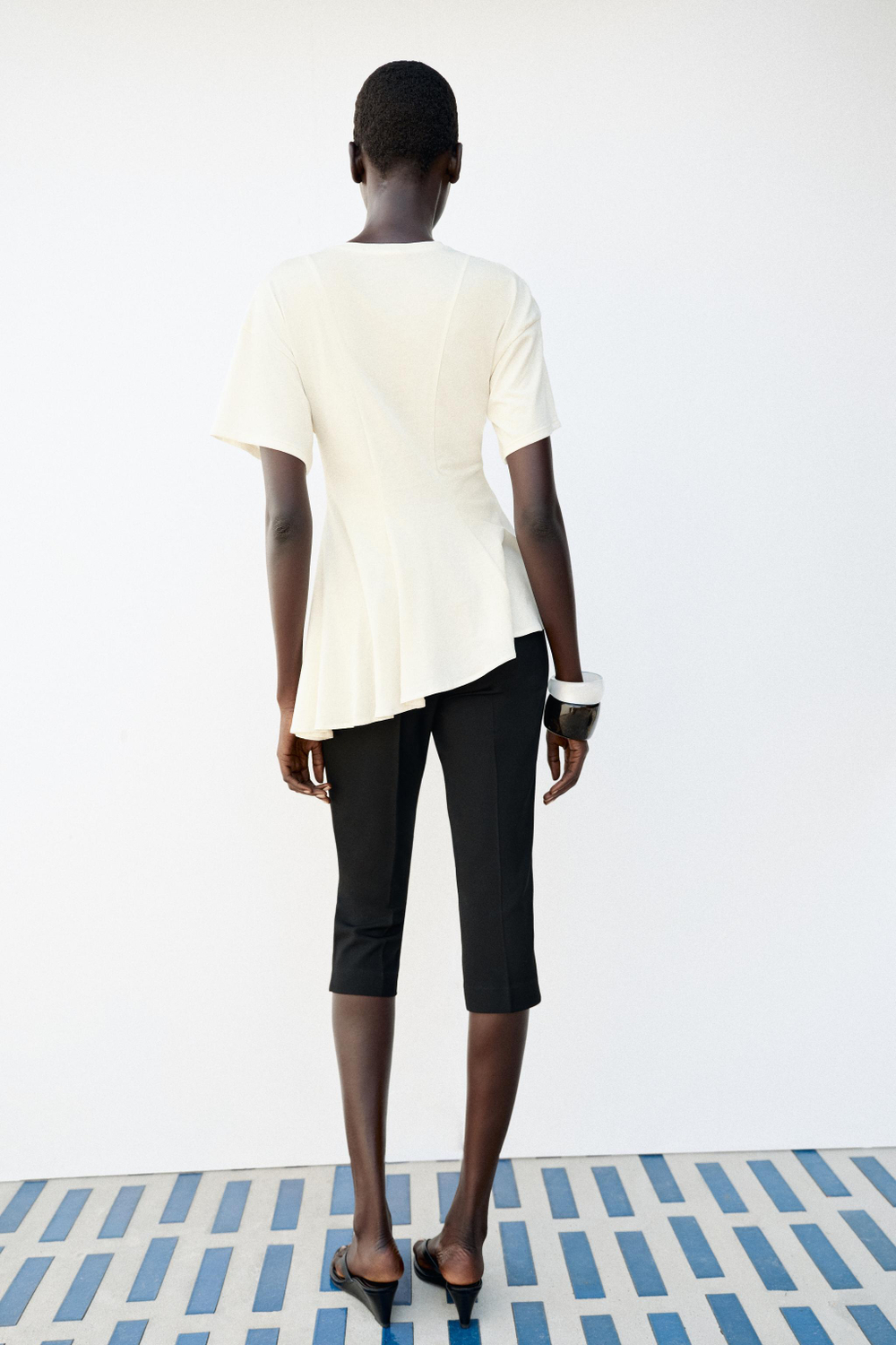 ФУТБОЛКА С КОМБИНИРОВАННЫМ КРУЖЕВОМ — ZARA