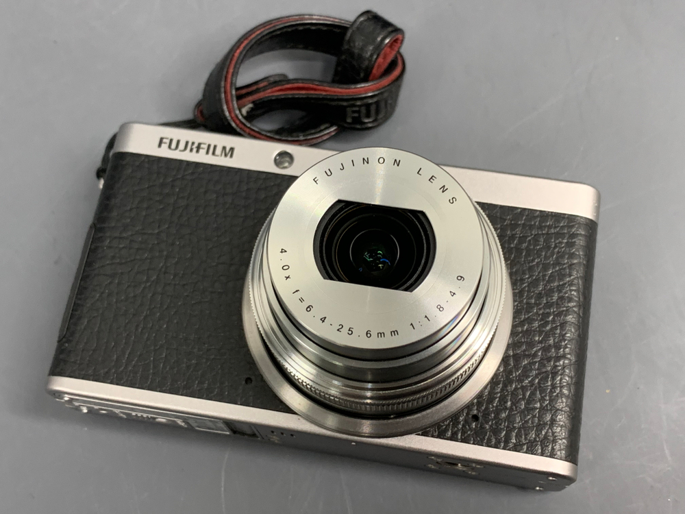 FujiFilm XF1